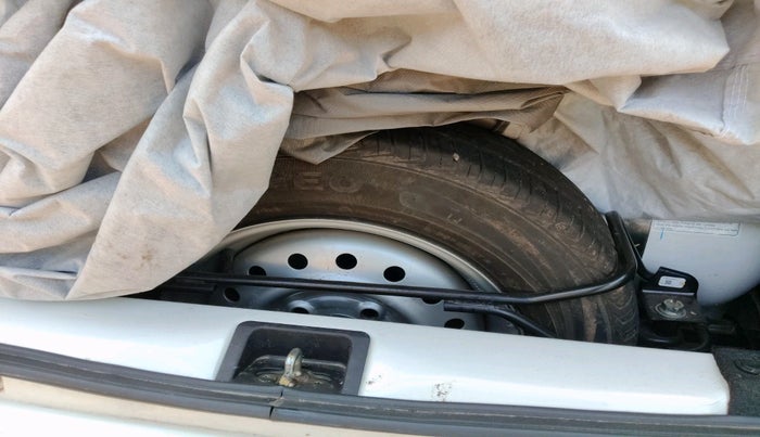 2022 Maruti New Wagon-R LXI CNG 1.0, Petrol, Manual, 25,234 km, tyre