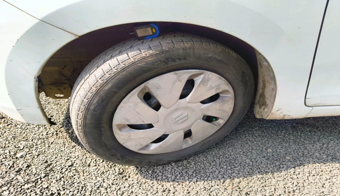 2016 Maruti Celerio VDI, Diesel, Manual, 1,29,647 km, tyre