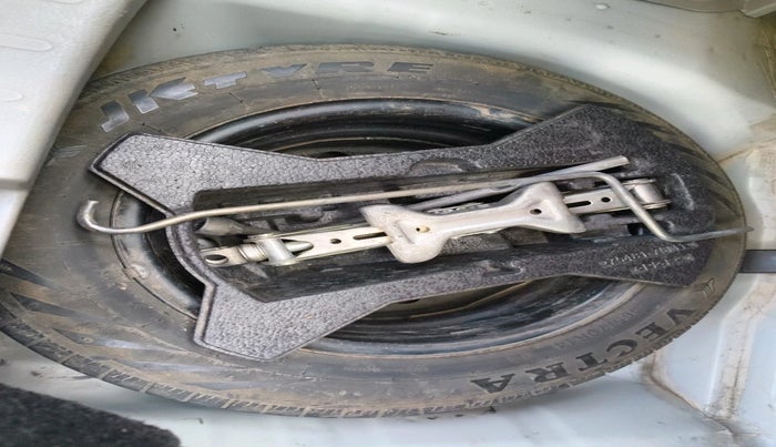 2016 Maruti Celerio VDI, Diesel, Manual, 1,29,647 km, tyre