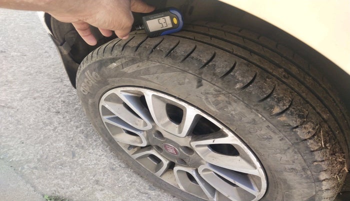 2016 Fiat Punto EVO EMOTION 1.3 MULTIJET, Diesel, Manual, 1,70,744 km, tyre