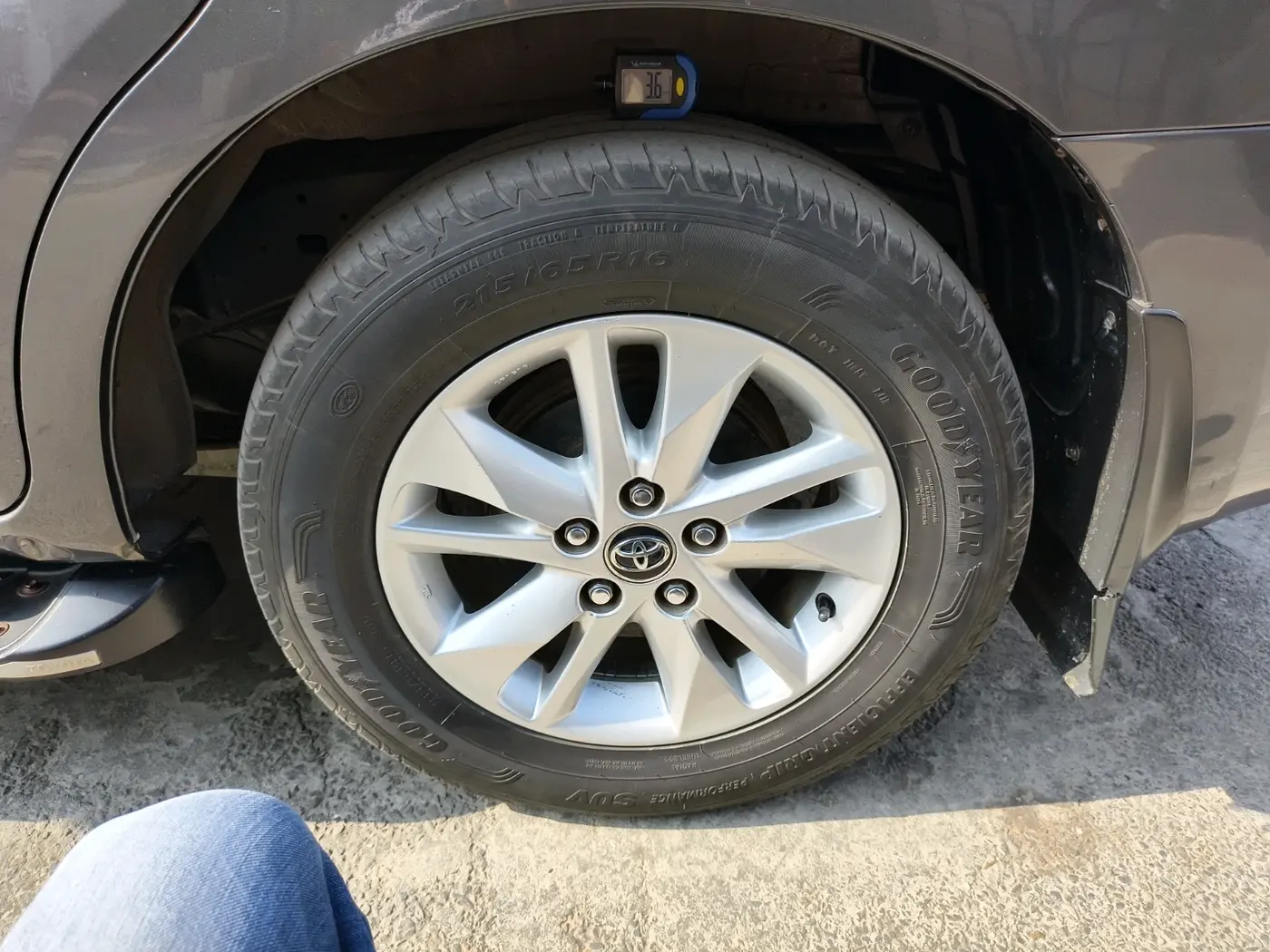 2018 Toyota Innova Crysta 2.8 GX AT 8 STR, Diesel, Automatic, 1,04,211 km, tyre