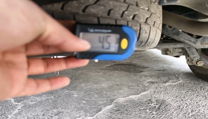 2018 Toyota Innova Crysta 2.8 GX AT 8 STR, Diesel, Automatic, 1,04,211 km, tyre