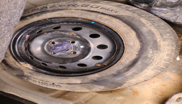 2020 Maruti Dzire VXI, Petrol, Manual, 62,797 km, tyre