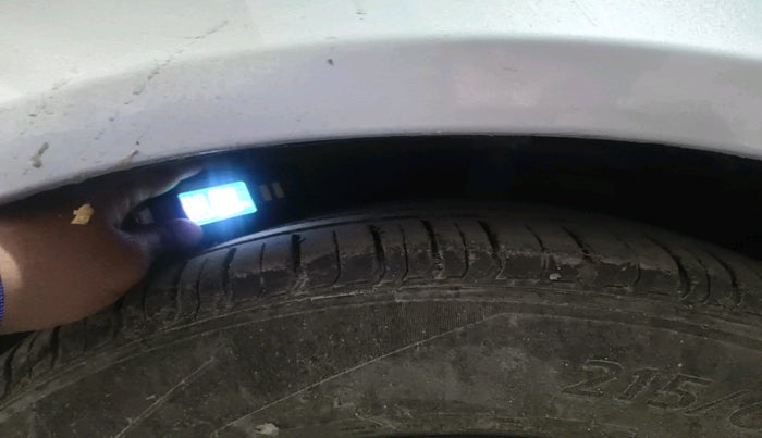 2011 Hyundai Sonata Transform 2.0 CRDI AT, Diesel, Automatic, 2,07,991 km, tyre