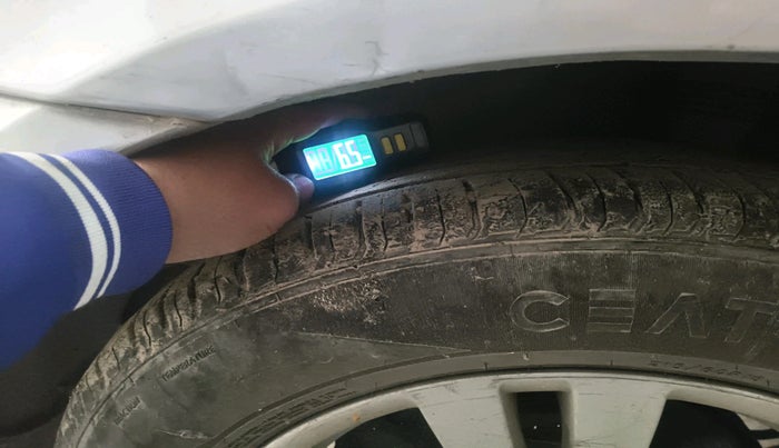 2011 Hyundai Sonata Transform 2.0 CRDI AT, Diesel, Automatic, 2,07,991 km, tyre