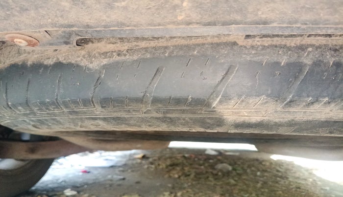 2011 Mahindra XUV500 W6, Diesel, Manual, 1,21,957 km, tyre