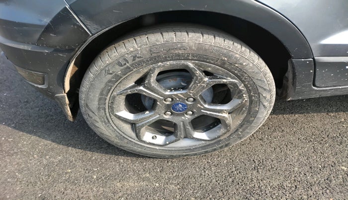 2018 Ford Ecosport TITANIUM 1.5L SPORTS(SUNROOF) DIESEL, Diesel, Manual, 83,449 km, tyre