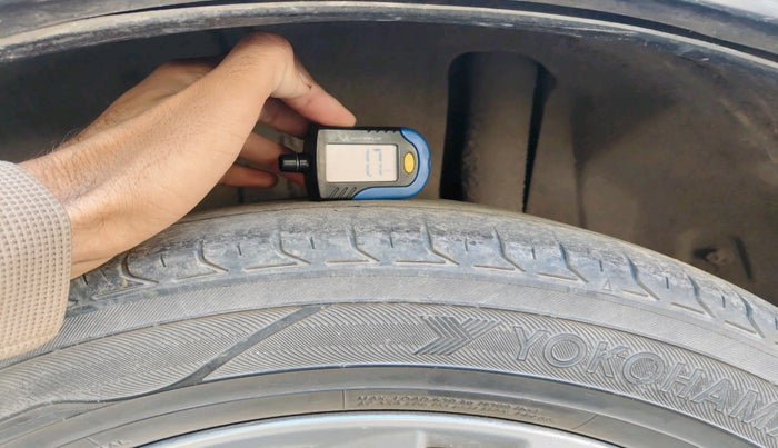 2016 Maruti S Cross ZETA 1.3, Diesel, Manual, 1,46,458 km, tyre