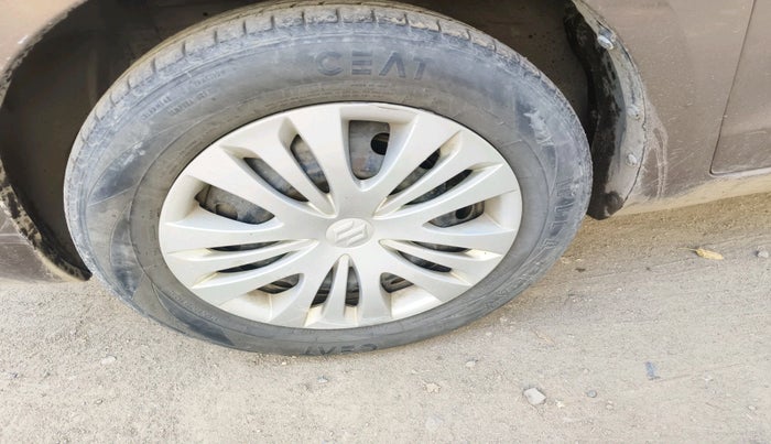 2012 Maruti Ertiga VXI, Petrol, Manual, 1,17,796 km, tyre