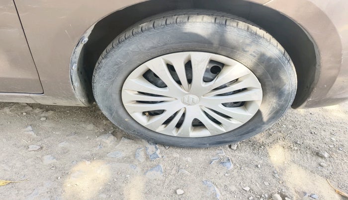 2012 Maruti Ertiga VXI, Petrol, Manual, 1,17,796 km, tyre