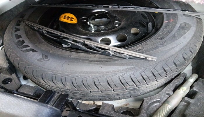 2022 Tata TIGOR XZ PLUS CNG, Petrol, Manual, 39,906 km, tyre