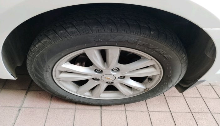 2015 Chevrolet Cruze LTZ AT, Diesel, Automatic, 86,274 km, tyre