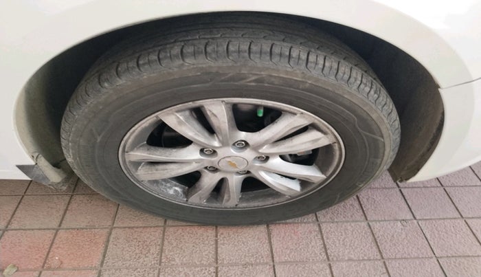 2015 Chevrolet Cruze LTZ AT, Diesel, Automatic, 86,274 km, tyre