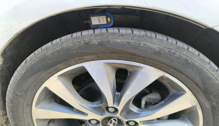 2015 Hyundai Verna FLUIDIC 4S 1.6 VTVT S(O), Petrol, Manual, 45,950 km, tyre