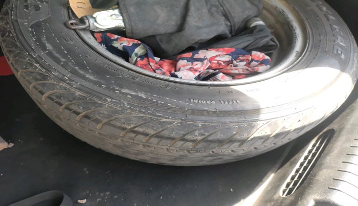 2012 Hyundai i20 SPORTZ 1.2, Petrol, Manual, 2,04,340 km, tyre