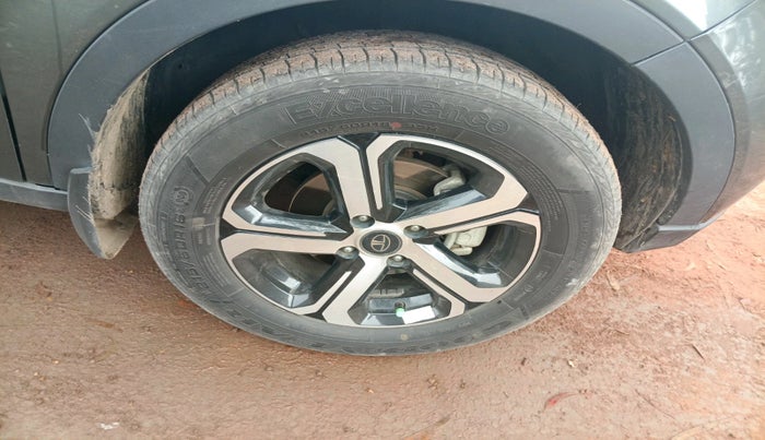 2023 Tata NEXON XZ Plus LUX, Petrol, Manual, 13,331 km, tyre