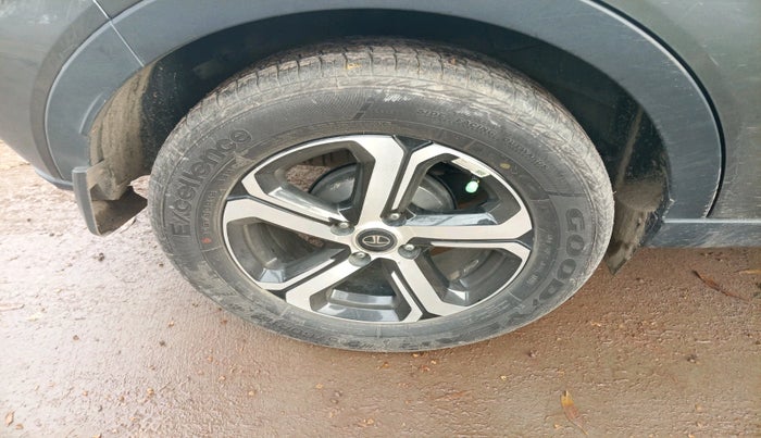 2023 Tata NEXON XZ Plus LUX, Petrol, Manual, 13,331 km, tyre