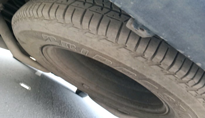 2015 Mahindra XUV500 W10, Diesel, Manual, 1,49,965 km, tyre