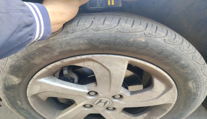 2015 Honda City 1.5L I-VTEC VX CVT, Petrol, Automatic, 72,821 km, tyre