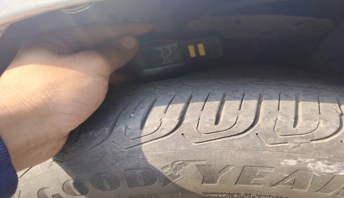 2015 Honda City 1.5L I-VTEC VX CVT, Petrol, Automatic, 72,821 km, tyre