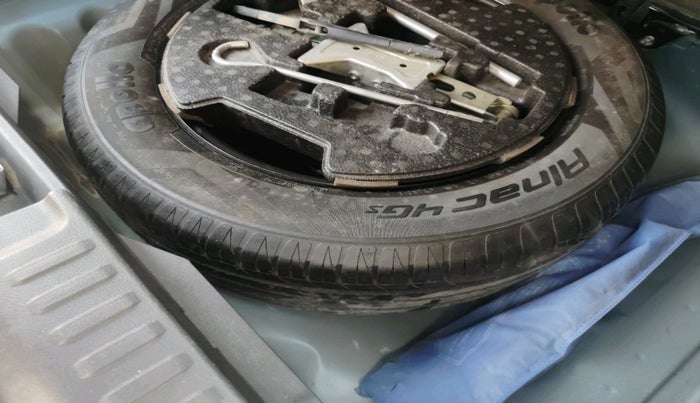 2016 Maruti Vitara Brezza ZDI PLUS DUAL TONE, Diesel, Manual, 90,538 km, tyre