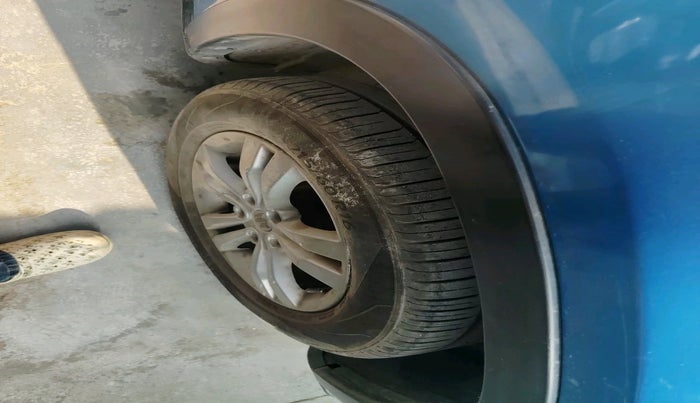 2016 Maruti Vitara Brezza ZDI PLUS DUAL TONE, Diesel, Manual, 90,538 km, tyre