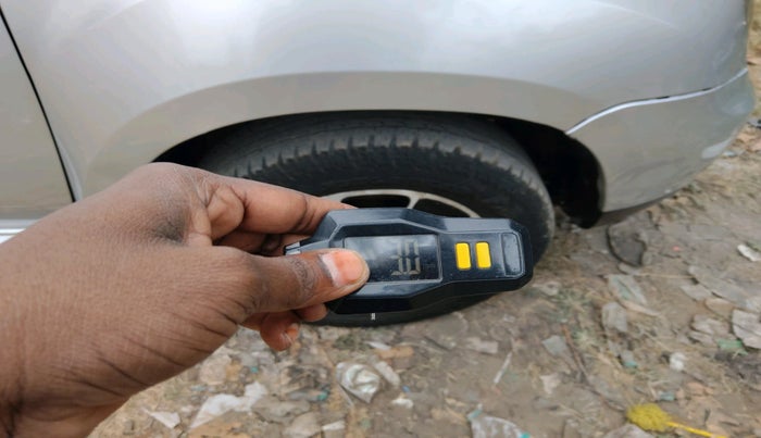 2017 Renault Duster 110 PS RXZ 4X2 AMT DIESEL, Diesel, Automatic, 1,02,890 km, tyre