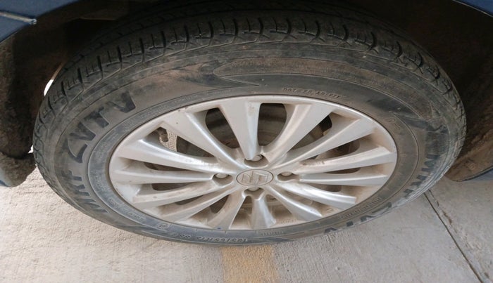 2019 Maruti Ciaz DELTA 1.5 SHVS MT PETROL, Petrol, Manual, 63,827 km, tyre