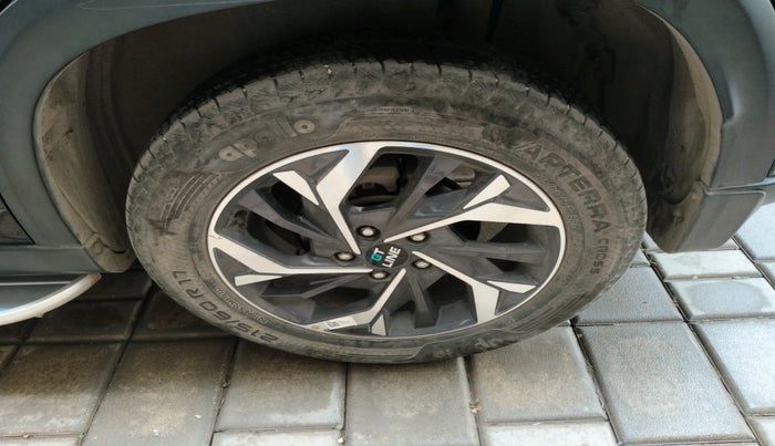 2023 Maruti Grand Vitara SIGMA SMART HYBRID, Petrol, Manual, 28,233 km, tyre