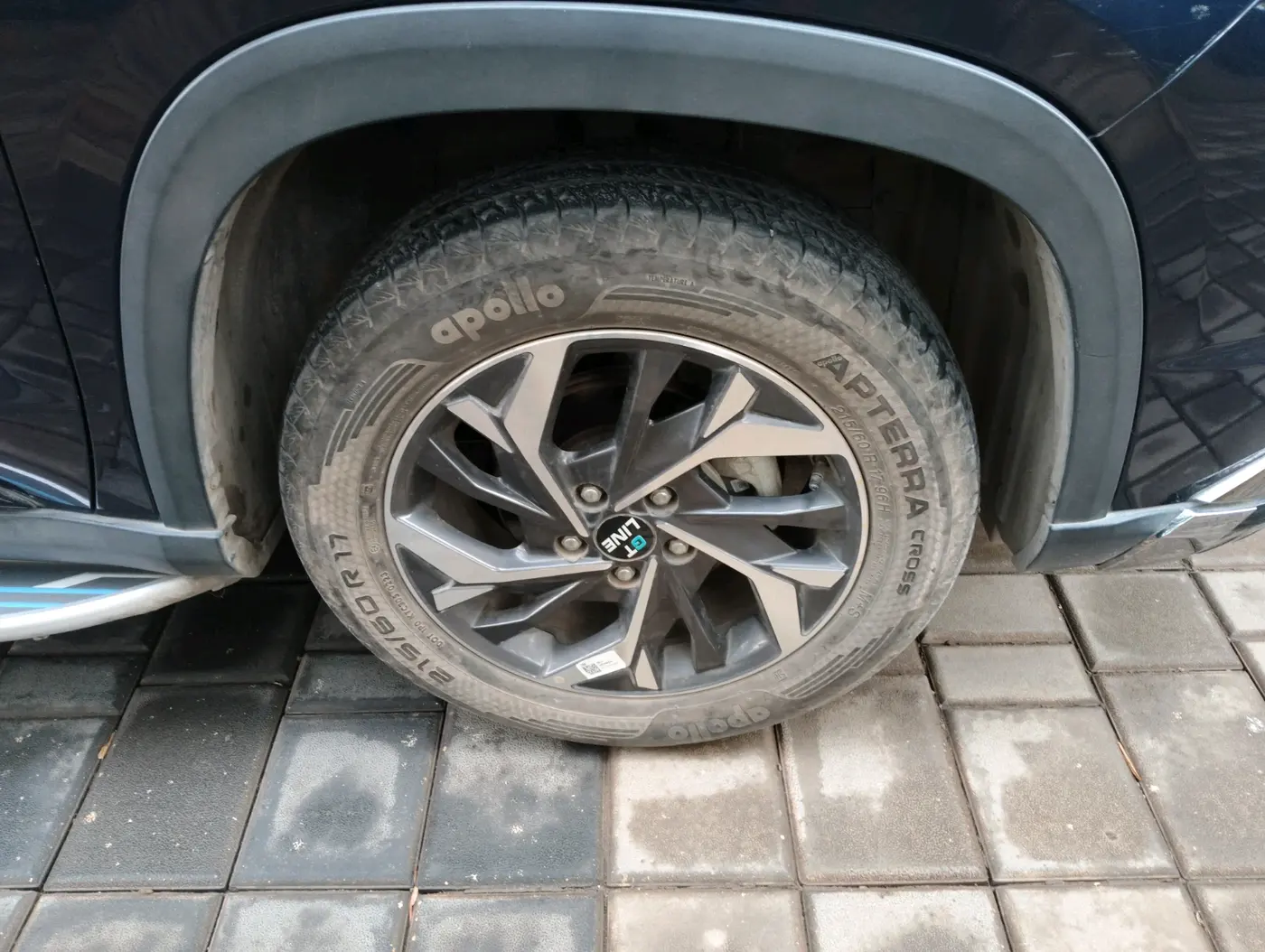 2023 Maruti Grand Vitara SIGMA SMART HYBRID, Petrol, Manual, 28,233 km, tyre