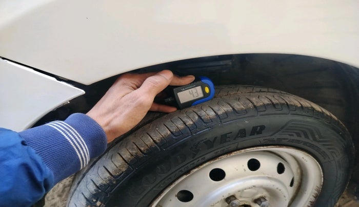 2011 Maruti Wagon R 1.0 LXI, Petrol, Manual, 89,775 km, tyre