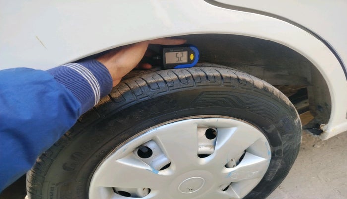 2011 Maruti Wagon R 1.0 LXI, Petrol, Manual, 89,775 km, tyre