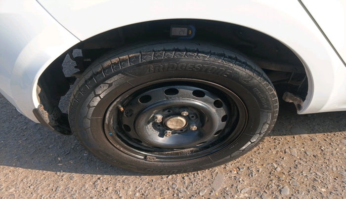 2024 Tata Tiago XM CNG, Petrol, Manual, 35,708 km, tyre