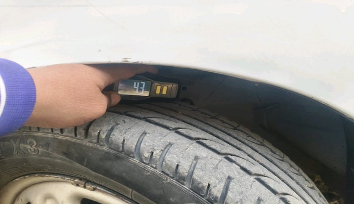 2014 Chevrolet Beat LS DIESEL, Diesel, Manual, 57,412 km, tyre