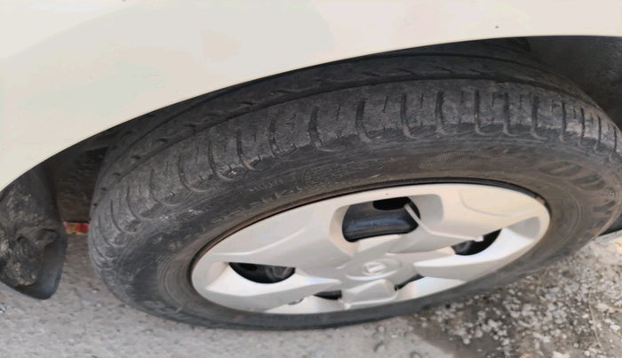 2016 Tata Tiago XT PETROL, Petrol, Manual, 51,938 km, tyre