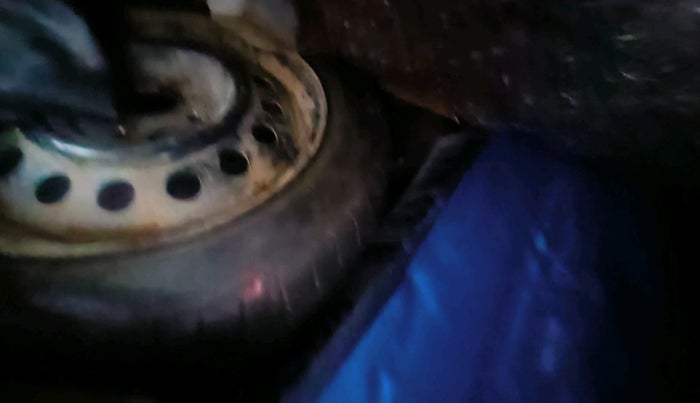 2016 Maruti Wagon R 1.0 VXI (O) AMT, Petrol, Automatic, 1,03,604 km, tyre