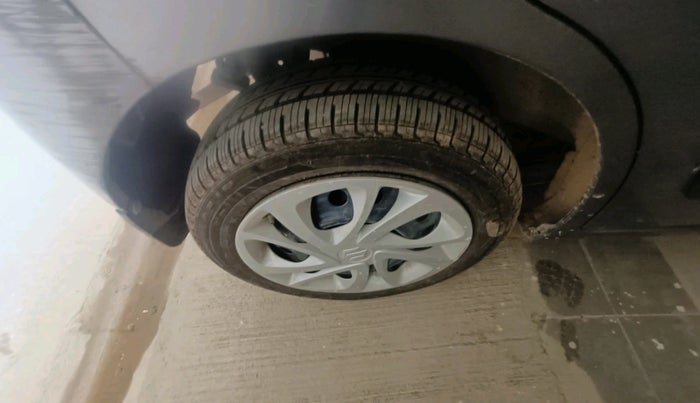 2016 Maruti Wagon R 1.0 VXI (O) AMT, Petrol, Automatic, 1,03,604 km, tyre