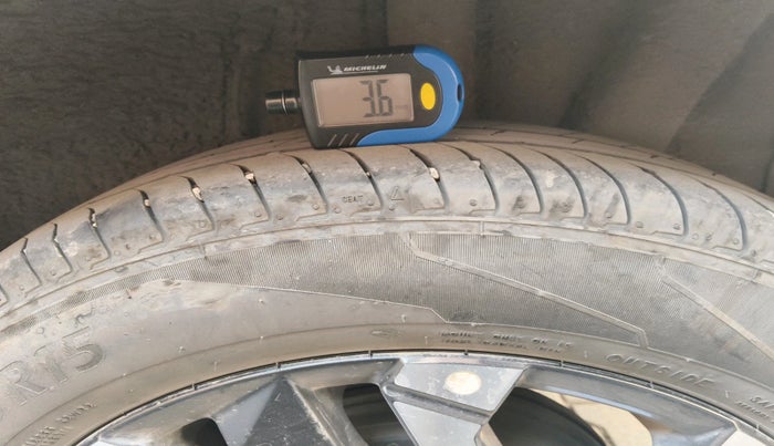 2024 Hyundai EXTER SX(O) 1.2 AMT, Petrol, Automatic, 8,999 km, tyre