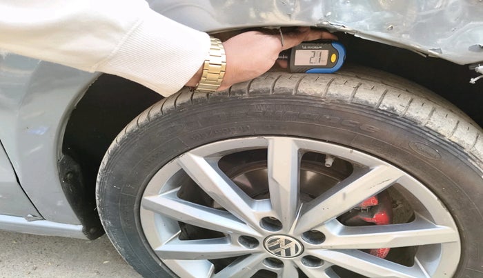 2016 Volkswagen Vento HIGHLINE PETROL AT, Petrol, Automatic, 89,643 km, tyre