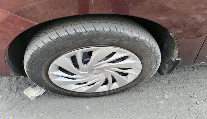 2022 Maruti Ertiga VXI AT SHVS, Petrol, Automatic, 84,805 km, tyre