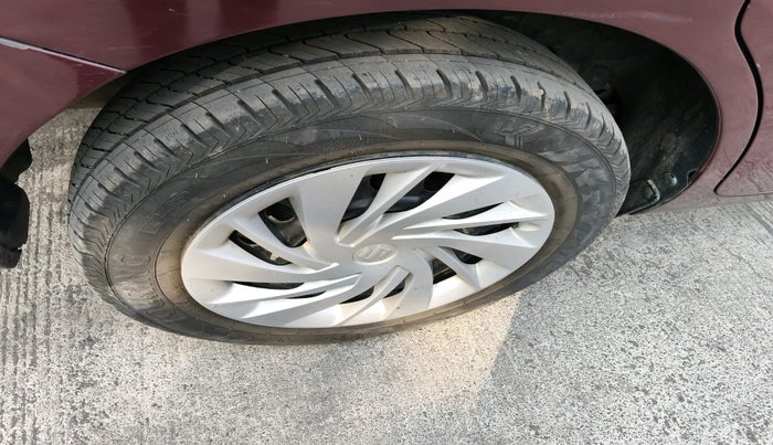 2022 Maruti Ertiga VXI AT SHVS, Petrol, Automatic, 84,805 km, tyre