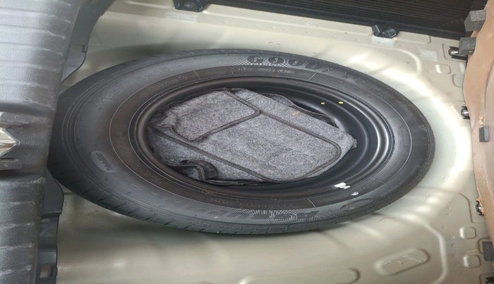 2020 KIA SONET HTX 1.0 IMT, Petrol, Manual, 63,785 km, tyre