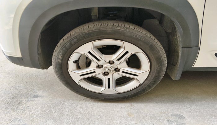 2024 Renault Kiger RXT AMT, Petrol, Automatic, 6,414 km, tyre