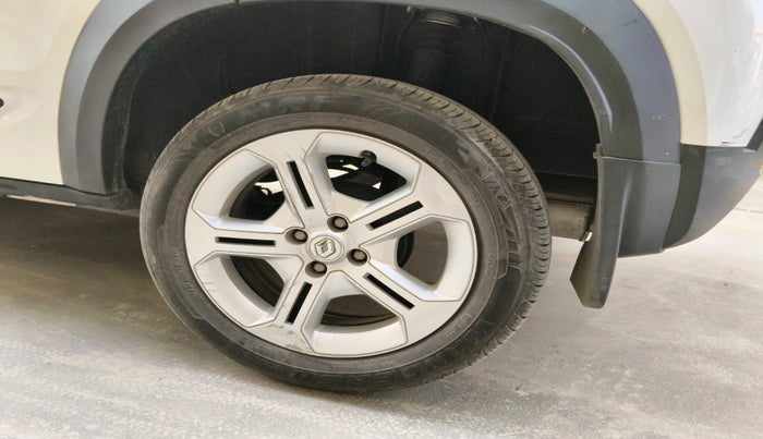 2024 Renault Kiger RXT AMT, Petrol, Automatic, 6,414 km, tyre