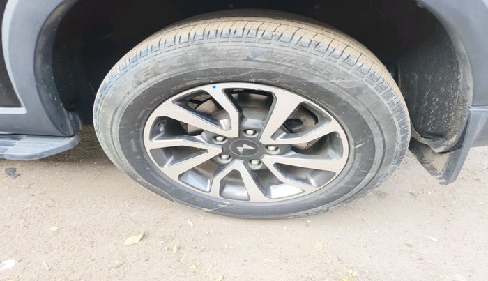 2025 Mahindra SCORPIO-N Z8 L DIESEL AT 2WD 7 STR, Diesel, Automatic, 14,316 km, tyre