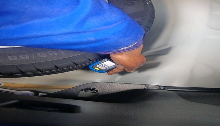 2025 Maruti Baleno SIGMA PETROL 1.2, Petrol, Manual, 4,416 km, tyre