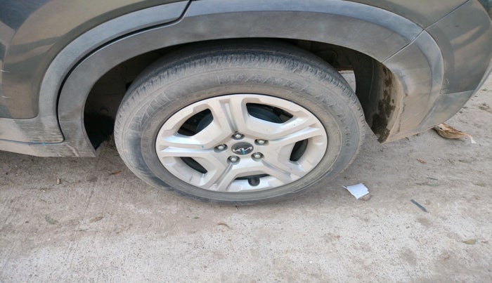 2023 KIA SONET HTK PLUS 1.0 IMT, Petrol, Manual, 35,000 km, tyre