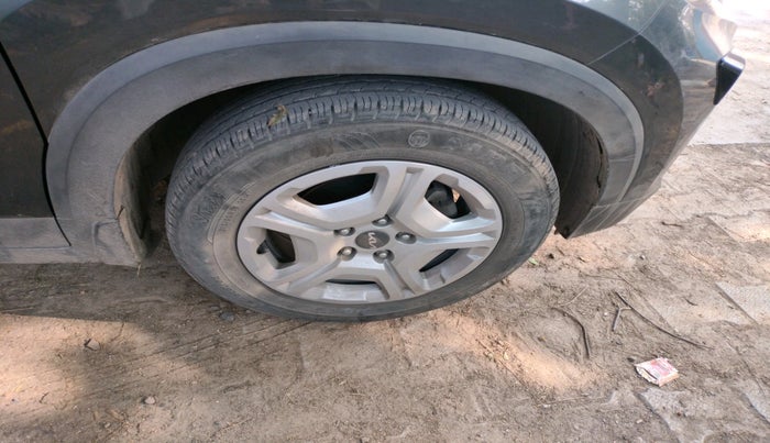 2023 KIA SONET HTK PLUS 1.0 IMT, Petrol, Manual, 35,000 km, tyre