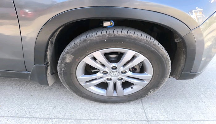 2016 Maruti Vitara Brezza ZDI, Diesel, Manual, 1,10,672 km, tyre