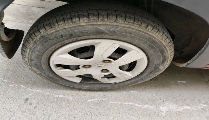 2019 Renault Kwid RXT 1.0 (O), Petrol, Manual, 54,477 km, tyre